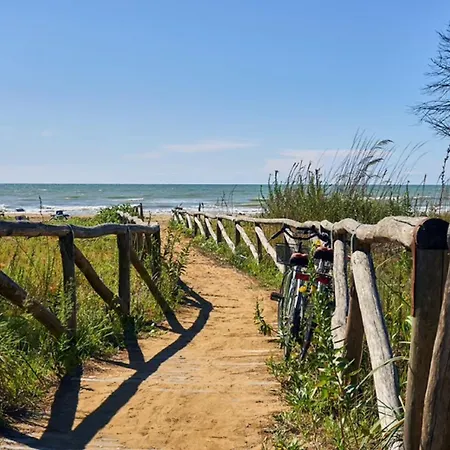 Just Steps From The Apartmán Bibione